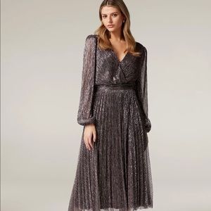 Ever New Taylor Pleated Plisse Midi Dress (Size 4)